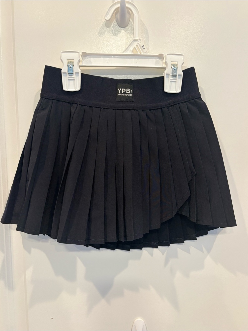 YPB abercrombie kids Girls Black Pleated Tennis Skort Built In Shorts NWT 5/6